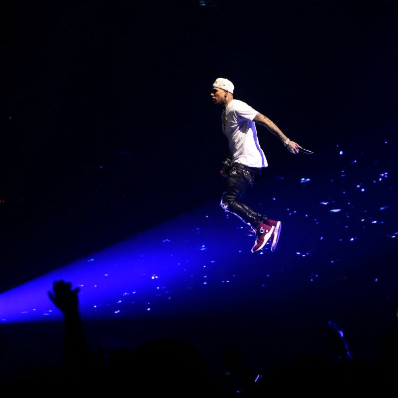 chris brown, floating on stage